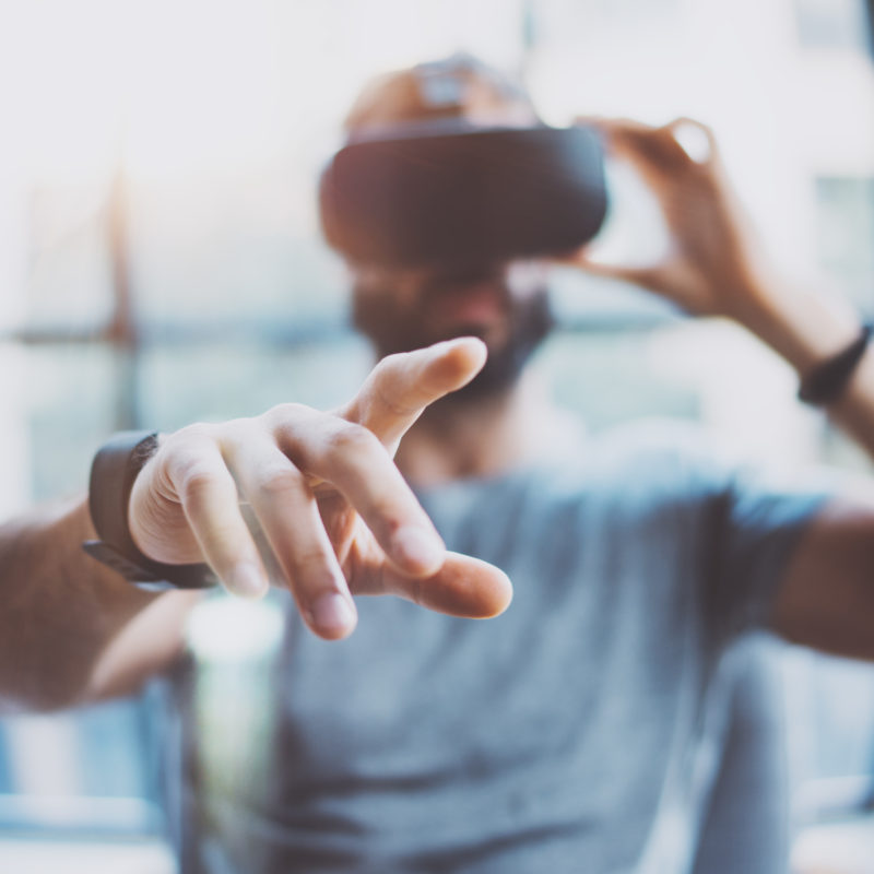 Ways that Virtual & Augmented Reality Can Engage Consumers